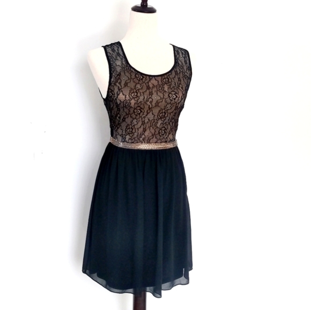 Little Black & Nude Lace Cocktail Dress S M 2 4